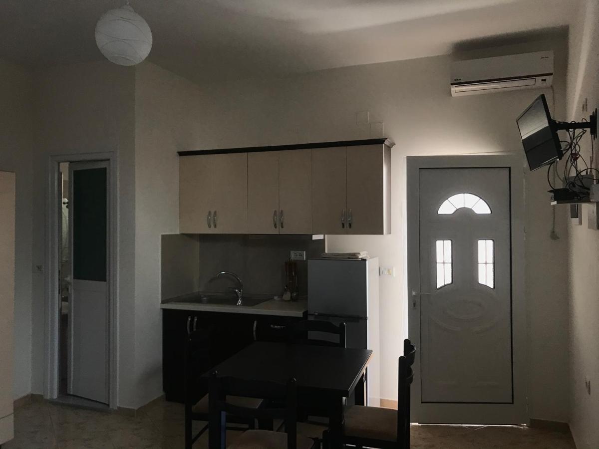 Guesthouse Flamur Ksamil Ngoại thất bức ảnh